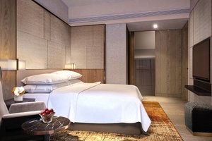 Room & Suite