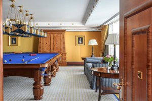 Room & Suite