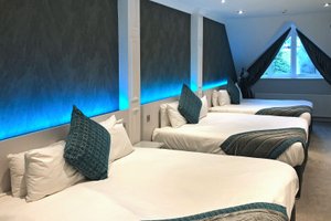 Room & Suite