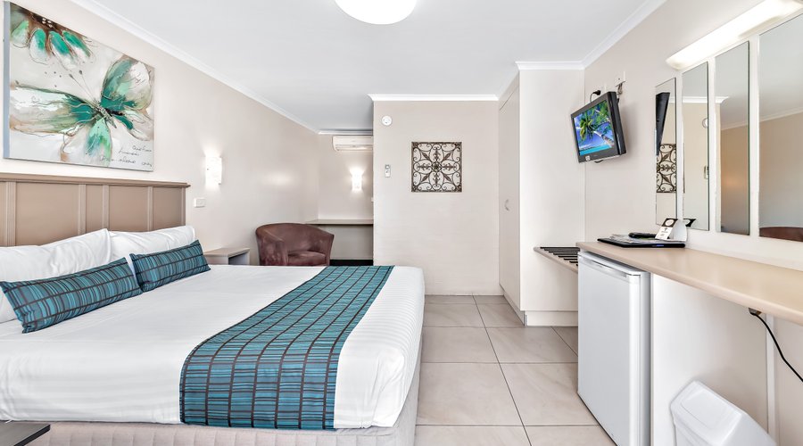 Deluxe Queen Room