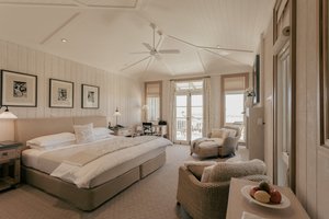 Room & Suite