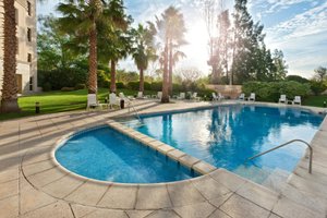 Piscina y playa