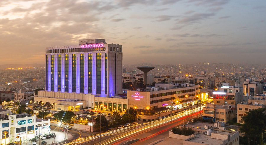 Stunnigly Situated overlooking the white city of Amman