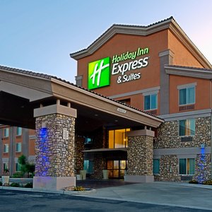 Best hotel to stay few minutes away from Tucson Int'l Airport.