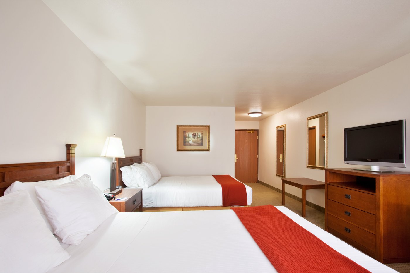 HOLIDAY INN EXPRESS & SUITES MATTOON, AN IHG HOTEL - Updated 2024 Prices & Reviews (IL)