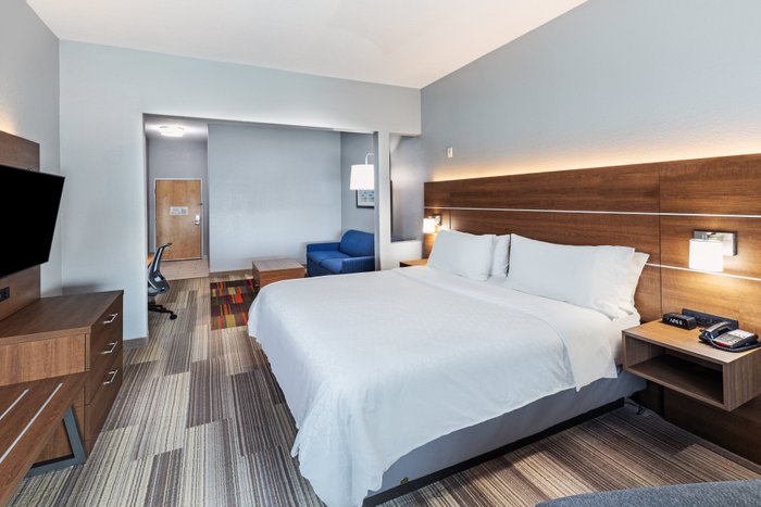 HOLIDAY INN EXPRESS & SUITES AUSTIN NE - HUTTO $136 ($̶1̶6̶3̶ ...