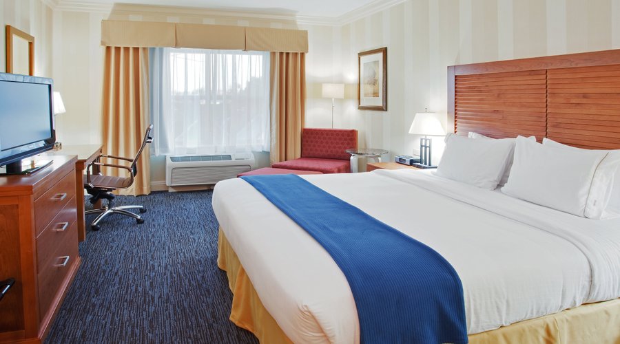Santa Cruz Hotel King Bed Guest Room
