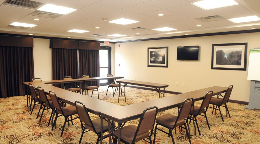 A modern space perfect for your business meetings.
