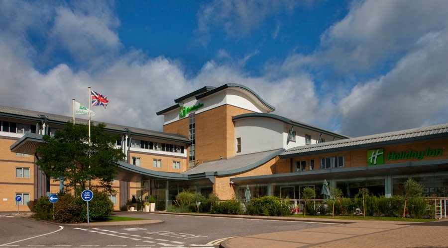 Welcome to Holiday Inn Oxford Hotel Exterior