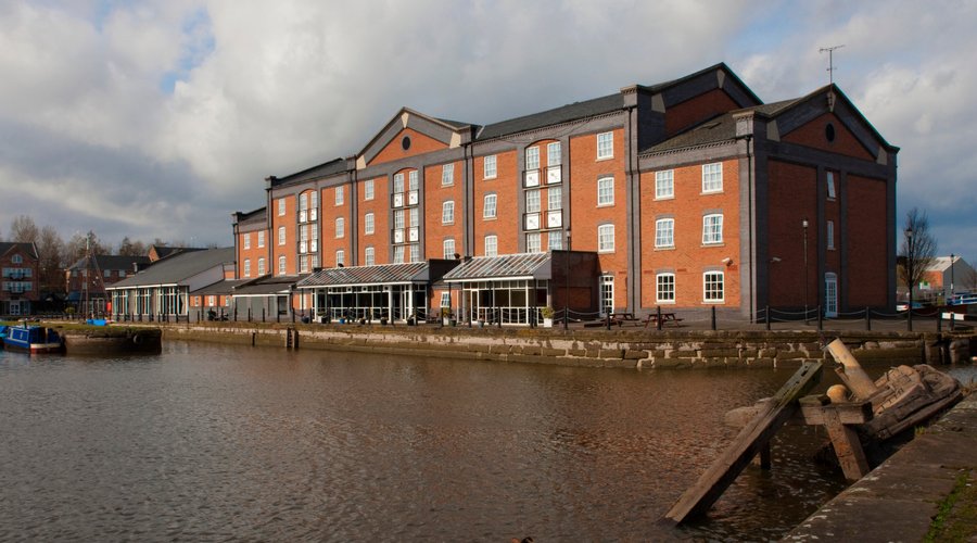 Welcome to Holiday Inn Ellesmere Port/Cheshire Oaks