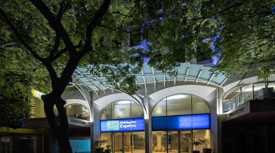 Welcome to Holiday Inn Express Cape Town-City Centre