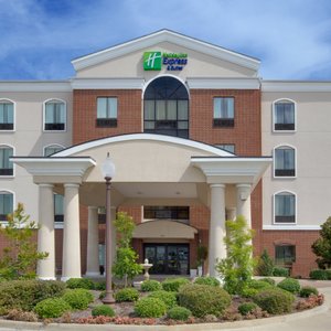 Welcome to the Holiday Inn Express Ennis