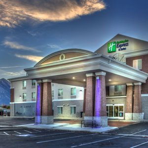Welcome to Holiday Inn & Express Minden NV