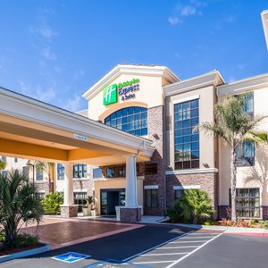 Welcome to the Holiday Inn Express & Suites Eureka, CA