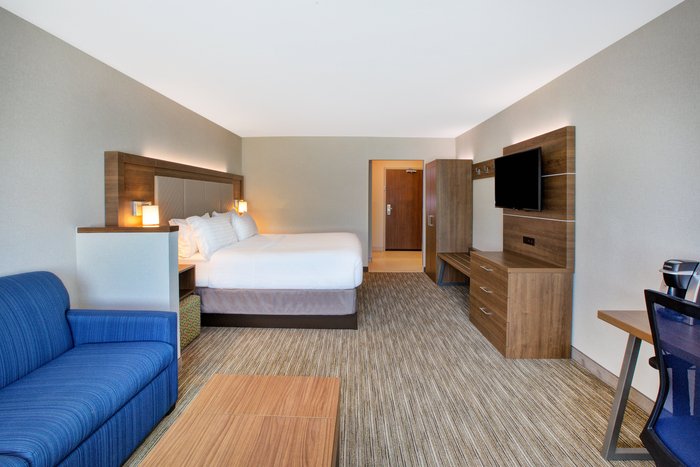 HOLIDAY INN EXPRESS & SUITES NEW CASTLE, AN IHG HOTEL $131 ($̶1̶5̶6̶ ...