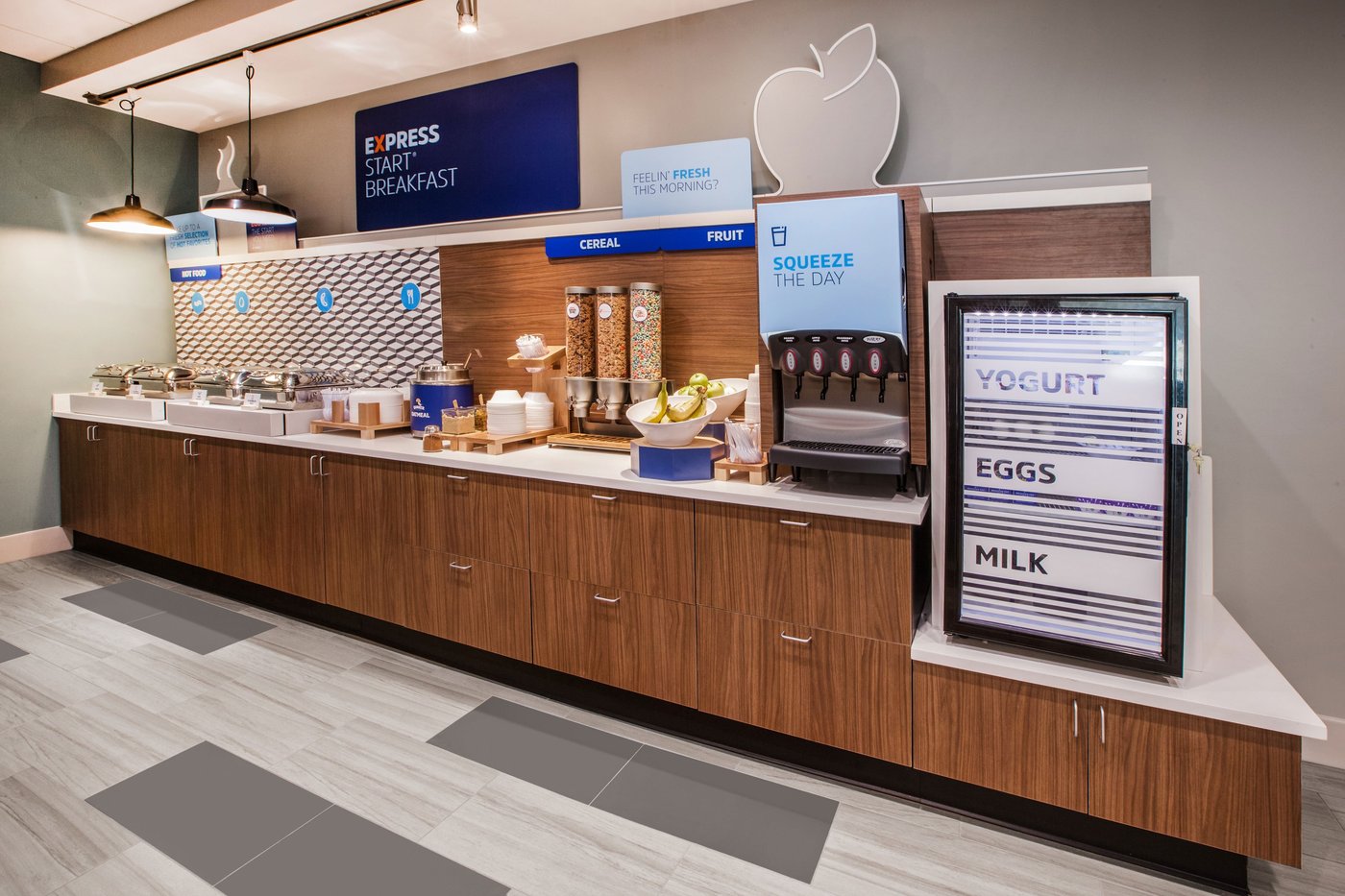 세다 트리 인 앤 스위트 호텔 (Holiday Inn Express Chesapeake - Norfolk, an IHG hotel, 체사피크) - 호텔 리뷰 & 가격 비교