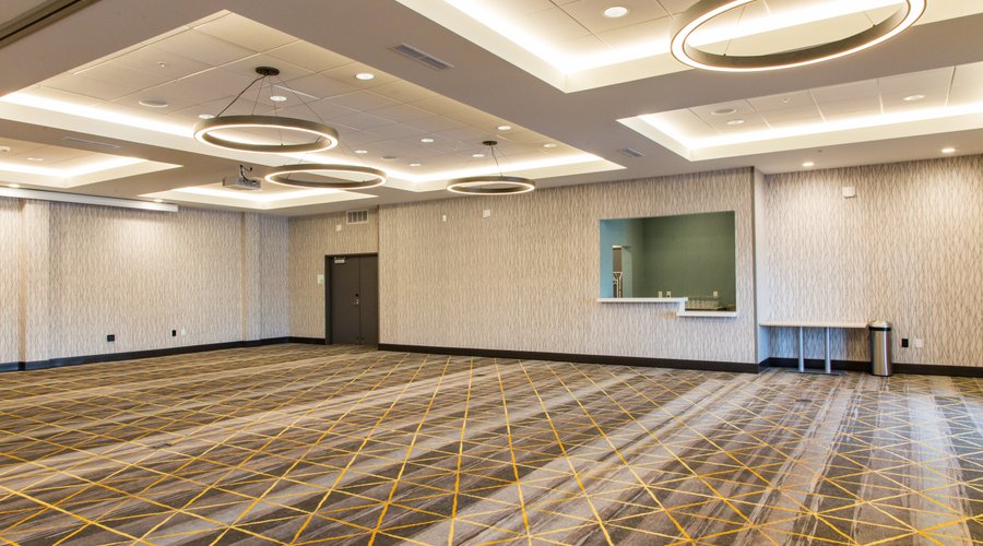 Enjoy spacious meetings in the Chippewa Ballroom, Built in Bar 