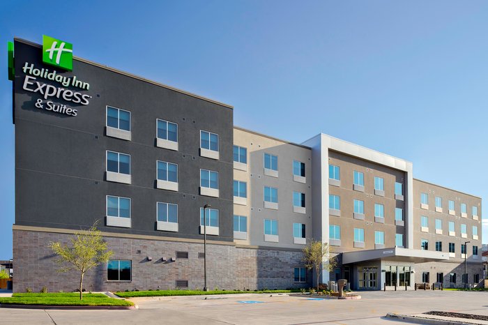 Holiday Inn Express & Suites Lubbock Central - Univ Area, an IHG Hotel ...