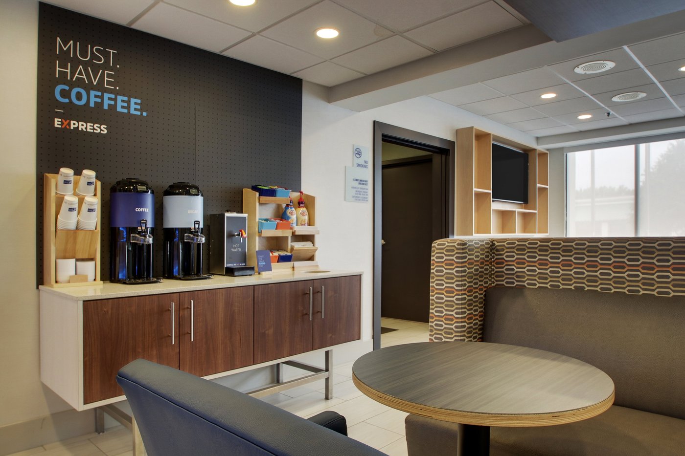 Holiday Inn Express Voorhees - Mt. Laurel, an IHG hotel (부히즈) - 호텔 리뷰 & 가격 비교