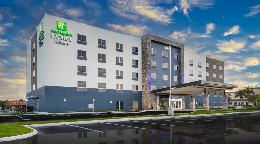 Holiday Inn Express Fort Myers Airport