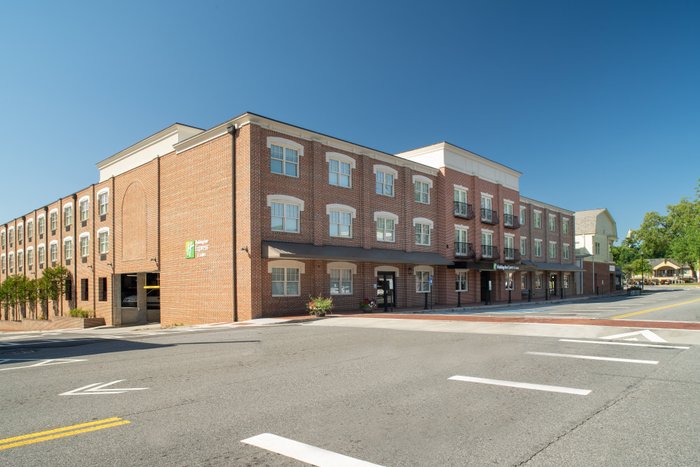 Holiday Inn Express & Suites Dahlonega - University Area, An Ihg Hotel 