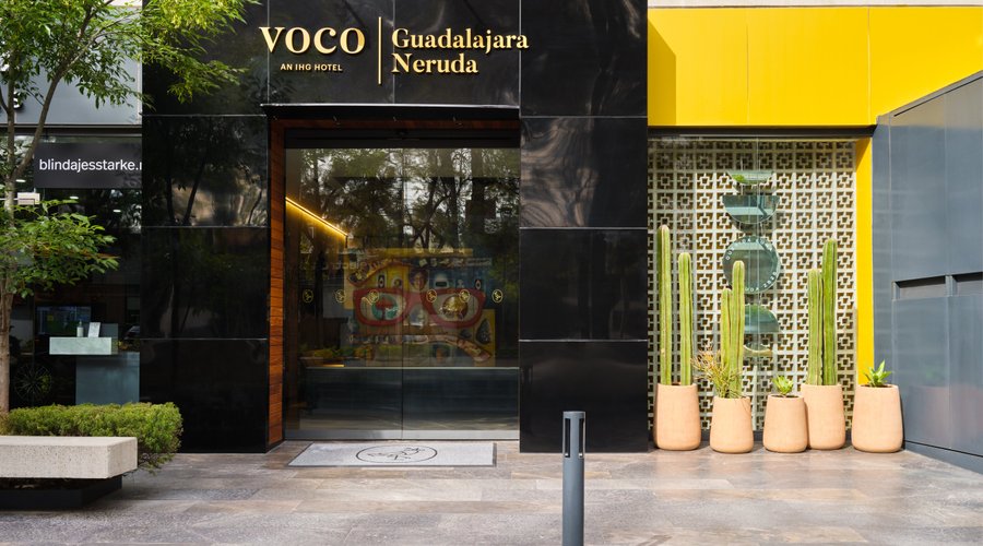 Welcome to voco Guadalajara Neruda.
