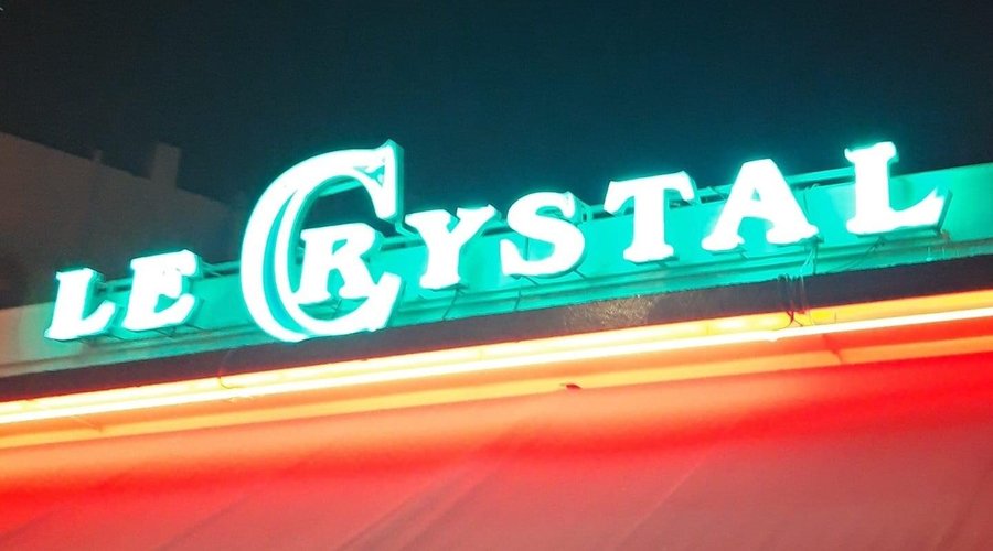 Le Crystal by night 