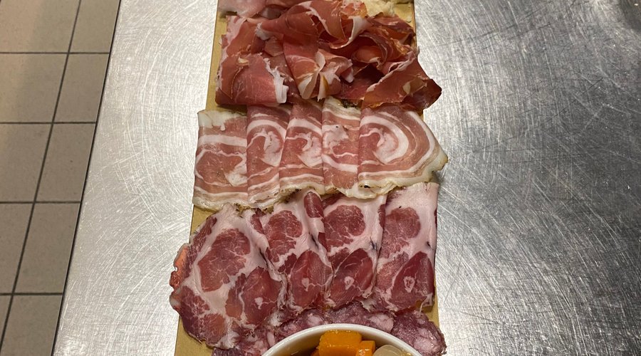 taglieroni di salumi selezionati
