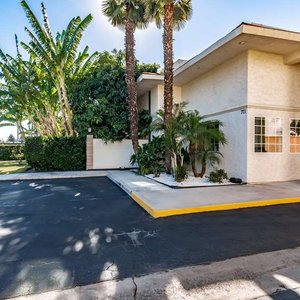 Motel Anaheim CA Exterior