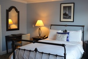 Room & Suite