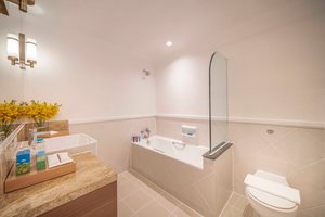 Room & Suite
