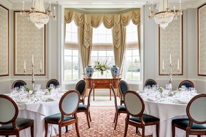 Room & Suite