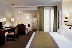 Room & Suite