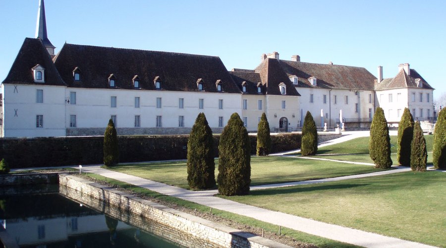 Exterior View Chateau de Gilly