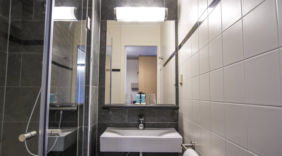 Bathroom Comfort Room 