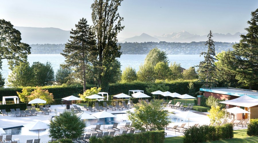 Pool Park La Reserve Geneve 1