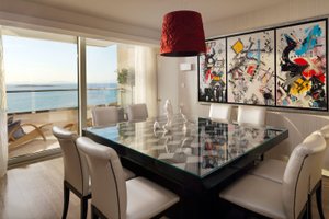 Room & Suite