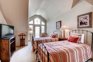 Room & Suite