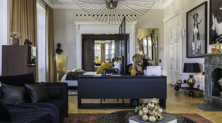 X-Large Suite