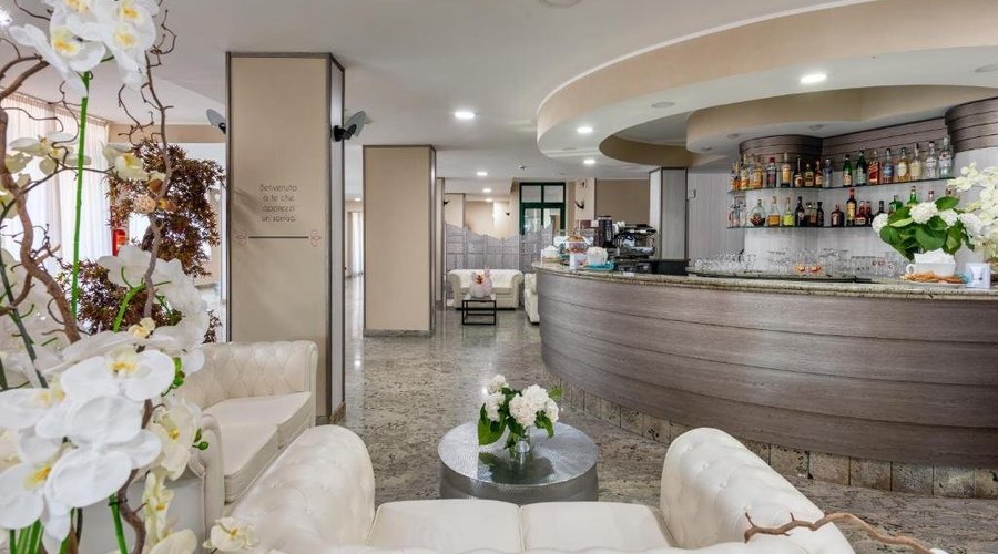 Lounge Bar