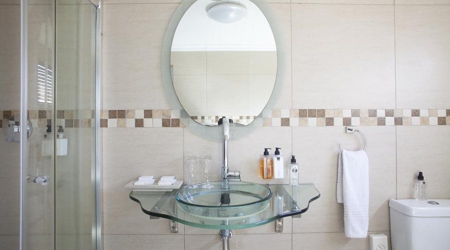 Ruslamere Bathroom