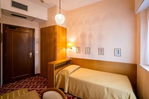 Room & Suite