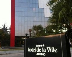 Hotel De La Ville (Copy )