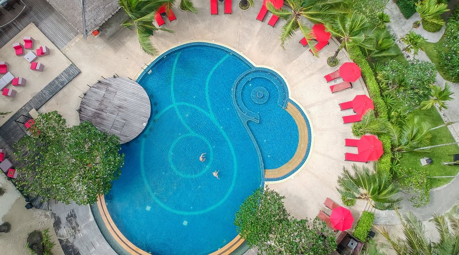 Sea Breeze Pool 4