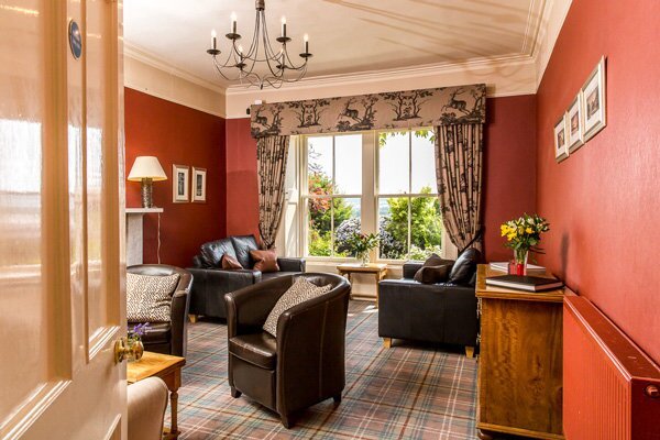 Loch Ness Country Lounge