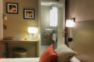 Room & Suite