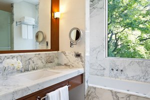 Room & Suite