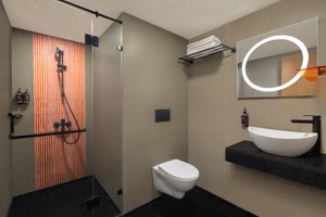 Room & Suite