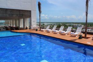 Piscina y playa