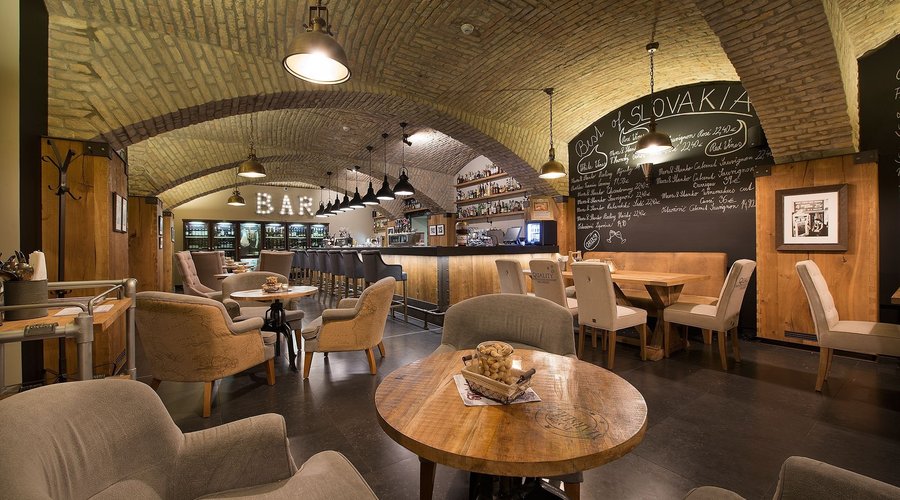 Coffee And Wine Lounge